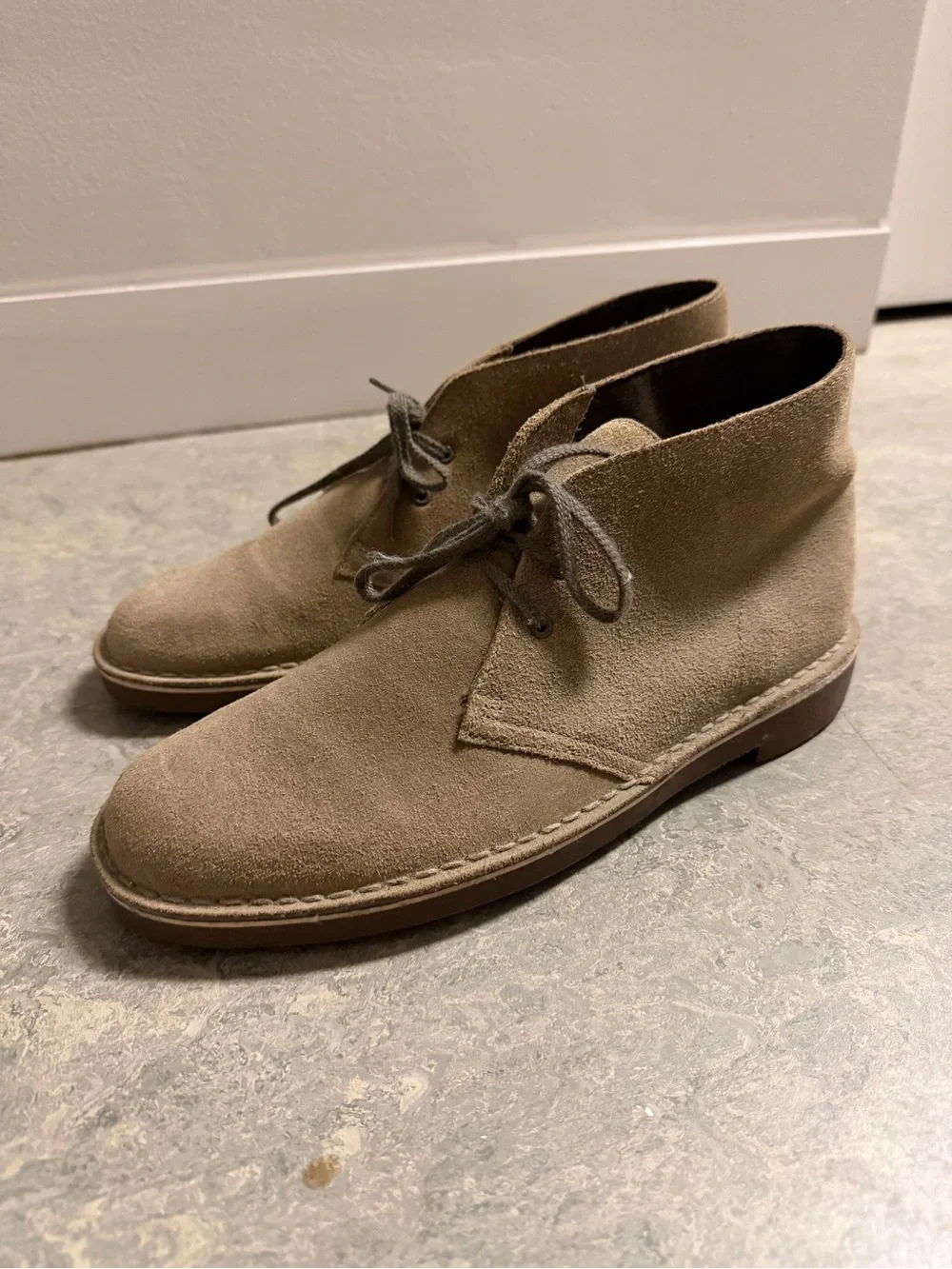 Clarks Men’s Tan Suede Chukka Boots Men’s US 9.5